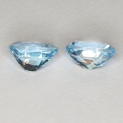 4.89ct Paar Blauer Topas ovalschliff 8.9x7.1mm