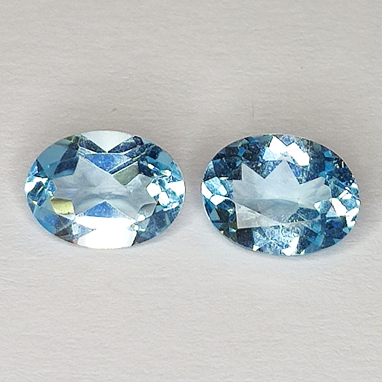 2.77ct Coppia Topazio Blu taglio ovale 8.0x6.1mm