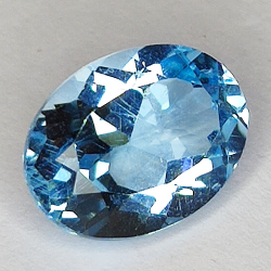 4.02ct Topacio Azul talla oval 10.9x8.3mm