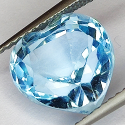 5.33ct Blauer Topas herzschliff 10.2x10.1mm