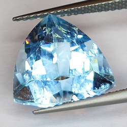 7.73ct Blauer Topas trilliant schliff 12.3x12.2mm