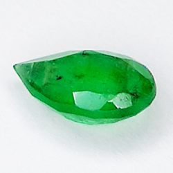 0.63ct Smeraldo taglio pera 7.4x4.9mm