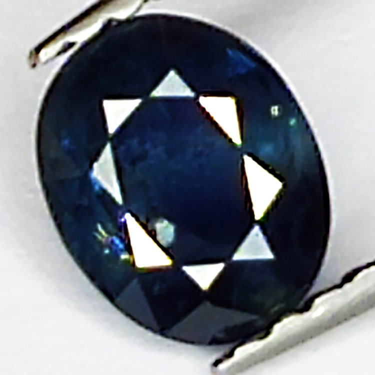 0.78ct Blauer Saphir Ovalschliff 6.0x4.9mm