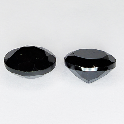 39.18ct Coppia Spinello Nero taglio rotondo 10.9x10.9mm