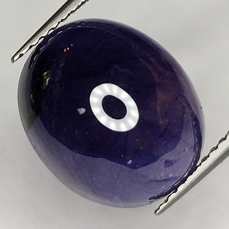 10.41ct Blauer Saphir cabochon oval 13.0x11.0mm