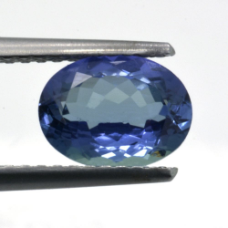 Tanzanite 1,54 ct taille ovale 8,14x6,14 mm