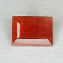 0.84ct Zaffiro Padparascha taglio baguette 5x4mm