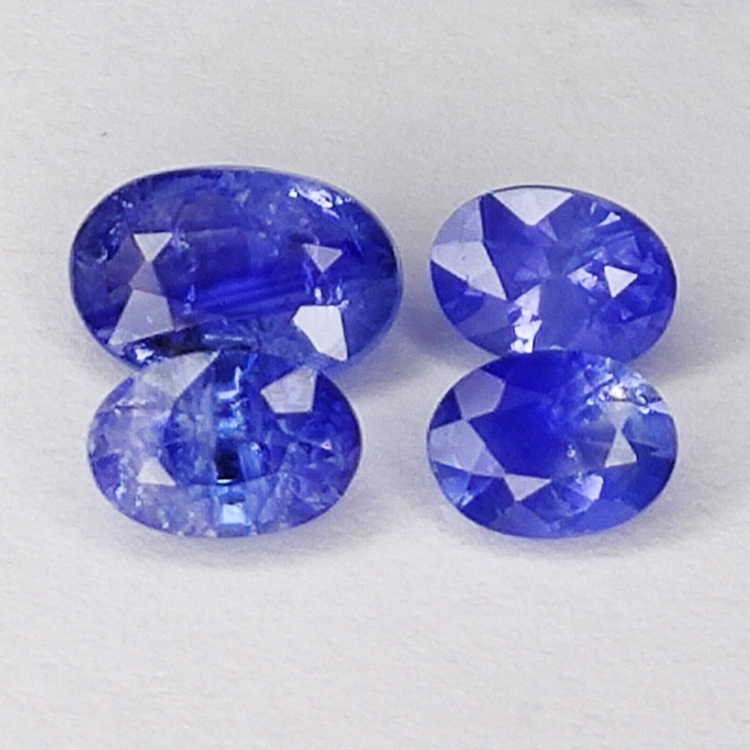 1.93ct Bleu Saphir ovale coupe 6.5x4.3mm 4pcs