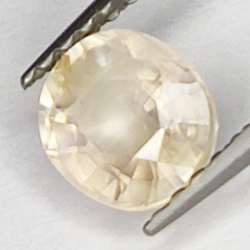 1.14ct Zafiro Blanco talla oval 6.0x5.3mm