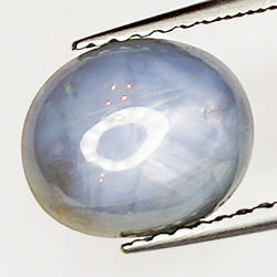 4.33ct White Star Sapphire cabochon oval 9.0x7.4mm