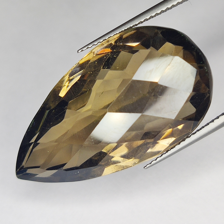 41.80ct Quarzo Fumé taglio pera 31x17mm