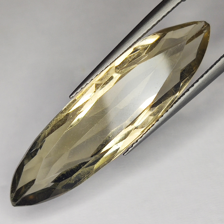 16.57ct Quartz Fumé coupe marquise 34x9mm