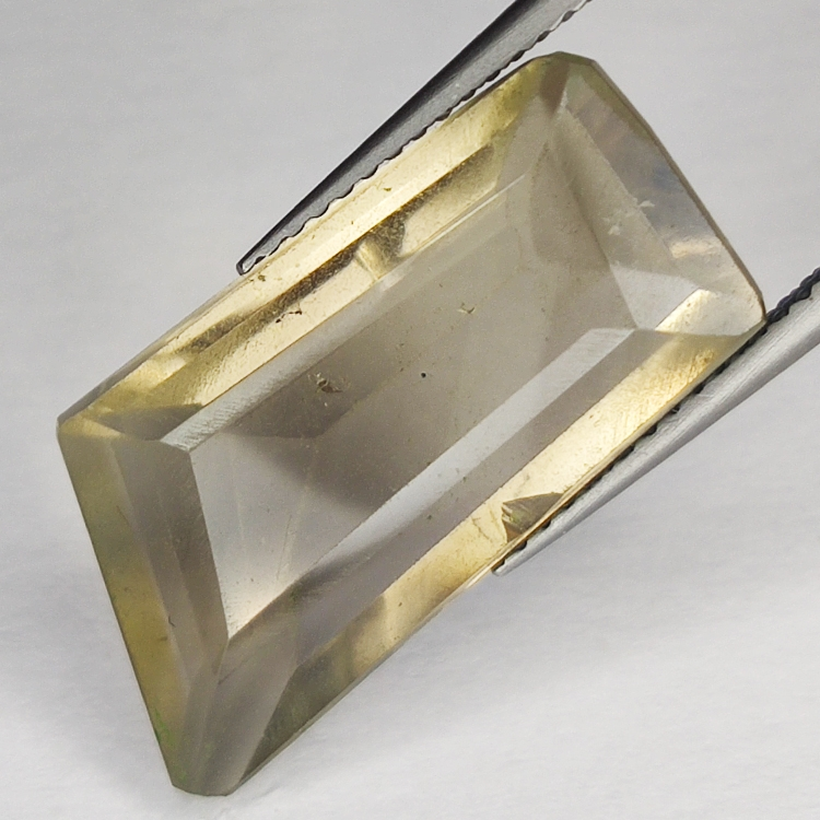 9.95ct Quartz Fumé coupe fantaisie 21x11mm