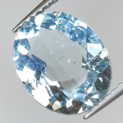 3.73ct Topacio Azul talla oval 11.1x9.0mm