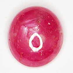 1.93ct Rubis Étoilé cabochon ovale 7.5x6.6mm