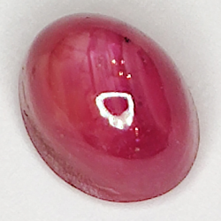 2.97ct Rubis Étoilé cabochon ovale 7.9x6.1mm