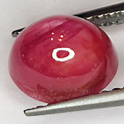 2.97ct Rubis Étoilé cabochon ovale 7.9x6.1mm