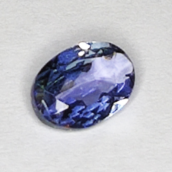 0.81ct Tanzanite taglio ovale 6.8x4.9mm