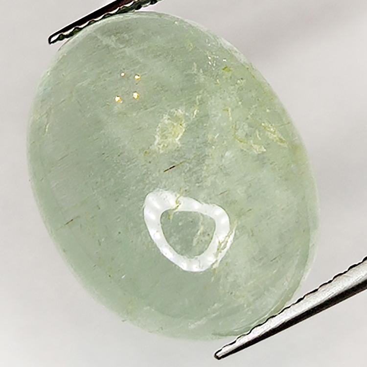 13.18ct Aigue-Marine Verte cabochon ovale 17.6x13.4mm