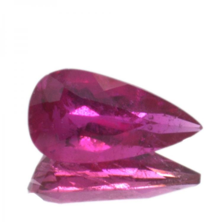 1,95 ct Trumaline-Rubellit im Ovalschliff, 11,71 x 6,24 mm