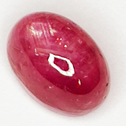 2.64ct Rubino Stella cabochon ovale 7.6x5.2mm