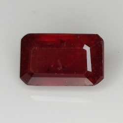 Rubis taille émeraude 3.10ct