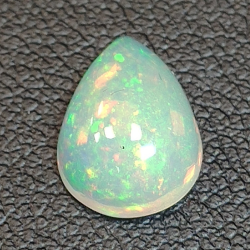 Ethiopian pear-cut opal 1.74ct