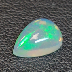 Opale etiope taglio a pera 1.40ct