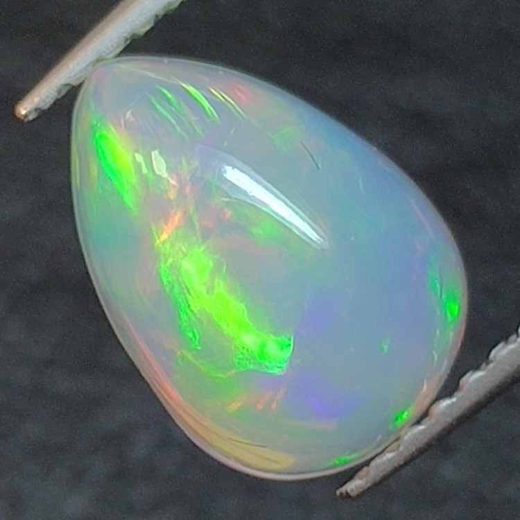 Äthiopischer Opal im Birnenschliff 1,49ct