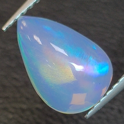 Ethiopian pear-cut opal 1.50ct