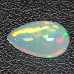 Äthiopischer Opal im Birnenschliff 1,27ct