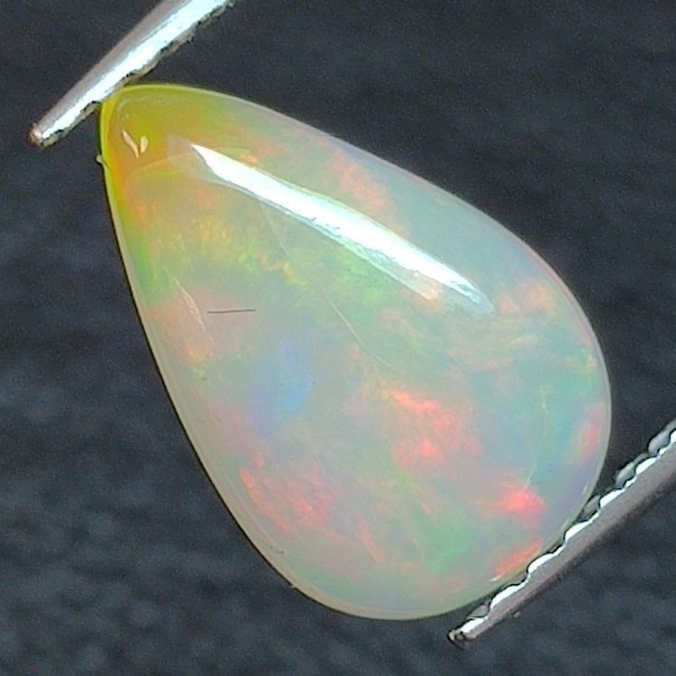 Opale éthiopienne taille poire 1.07ct