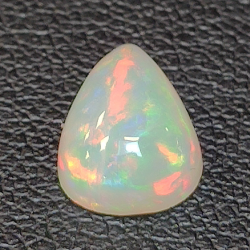 Pear-cut Ethiopian opal 1.20ct