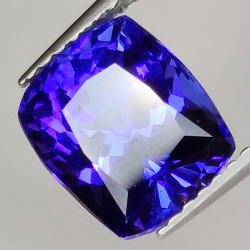 Tanzanite rectangulaire taille coussin 3.31ct