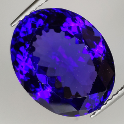 Tanzanite taille ovale 6.57ct