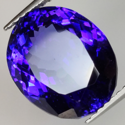 Tanzanite taglio ovale 6.74t