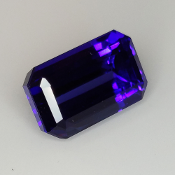 Tanzanite taglio smeraldo 7.56t