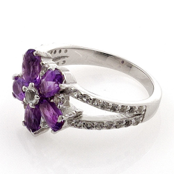 Amethyst and White Topaz Ring in Silver 925