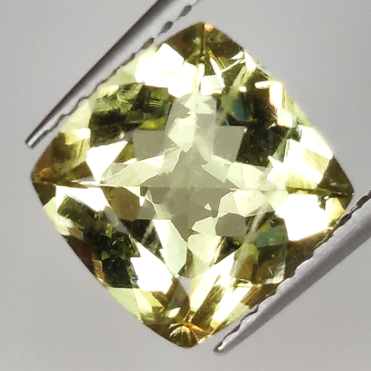 Cuscino 2.35ct Heliodoro size