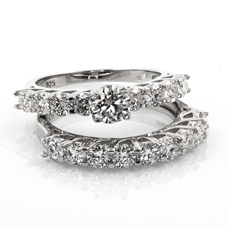 Set of Moissanite and 925 Silver Wedding Rings