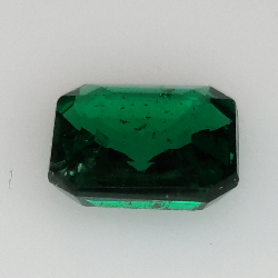 2,07ct Émeraude hydrothermale taille émeraude 8,44x8,49mm