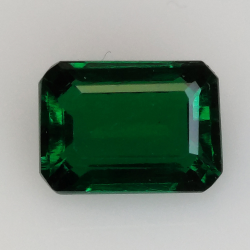 2.64ct Esmeralda hidrotermal talla esmeralda 9.44x6.92mm