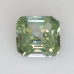 Moissanite verte taille émeraude 2,38 ct 7,57x7,80 mm