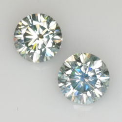 3.27ct Moissanite round cut 7.65x7.70mm