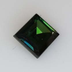 2.41ct Moissanita Verde talla princesa 9.17x7.46mm