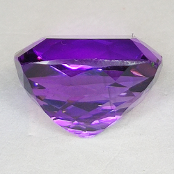 12,67ct Amethyst im Kissenschliff 14.11x13.71mm