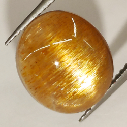 Pietra stellare ovale tagliata a cabochon 6,55 ct