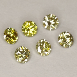 Diamant fantaisie vert-jaune taille ronde 1.7-2.3mm