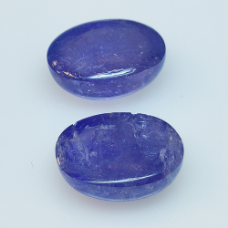 Tanzanite ovale taglio cabochon