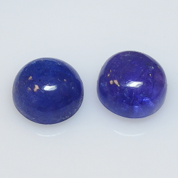 Tanzanite ronde taillée en cabochon